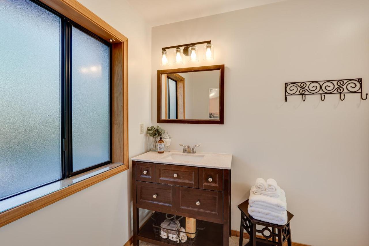 Cozy Central Point Bungalow On Working Winery! Esterno foto